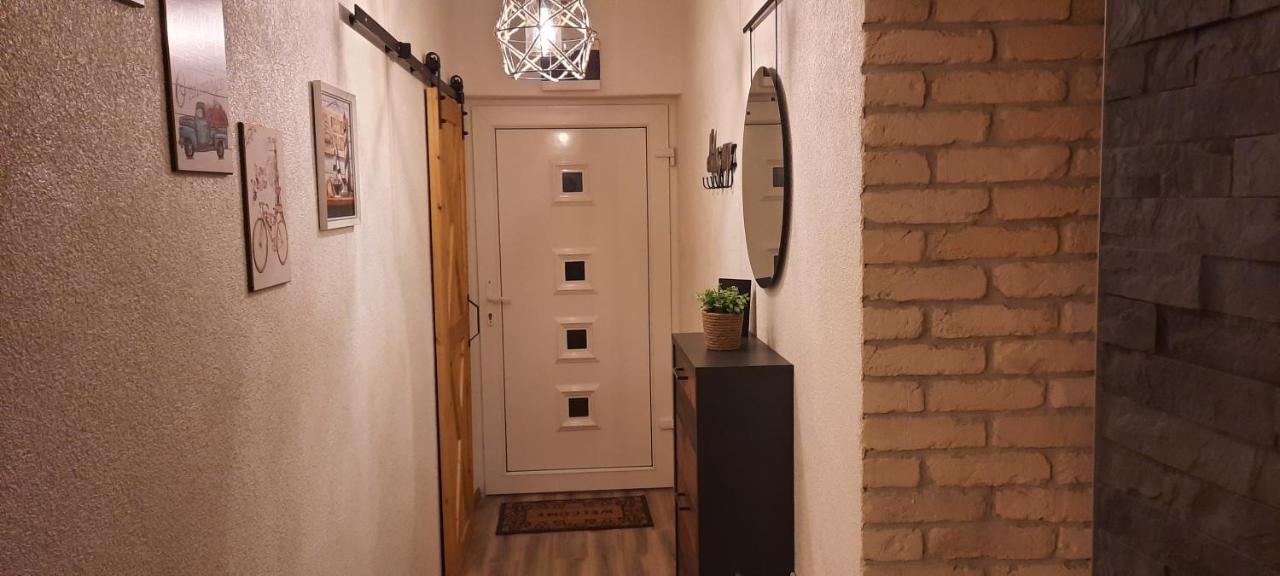 Apartman Twins Self Check In & Self Check Out Otočac المظهر الخارجي الصورة