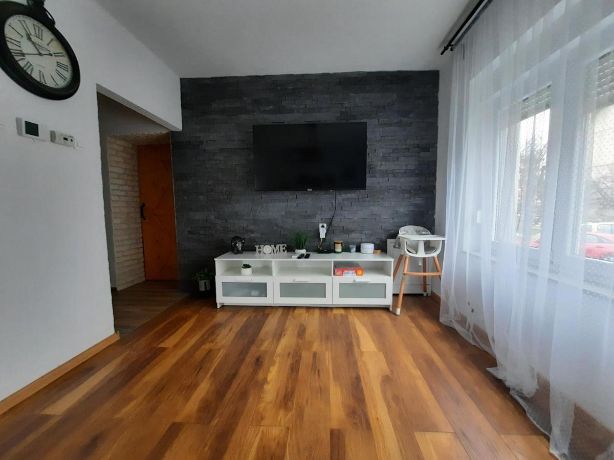Apartman Twins Self Check In & Self Check Out Otočac المظهر الخارجي الصورة