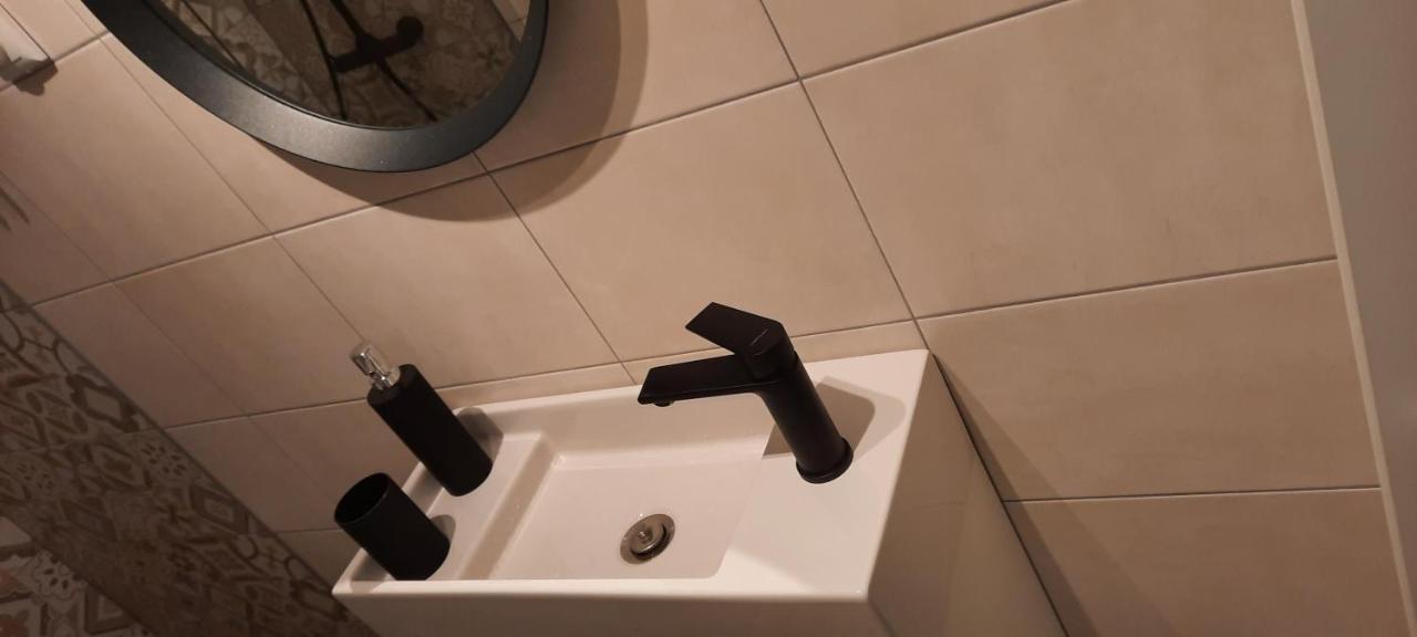Apartman Twins Self Check In & Self Check Out Otočac المظهر الخارجي الصورة