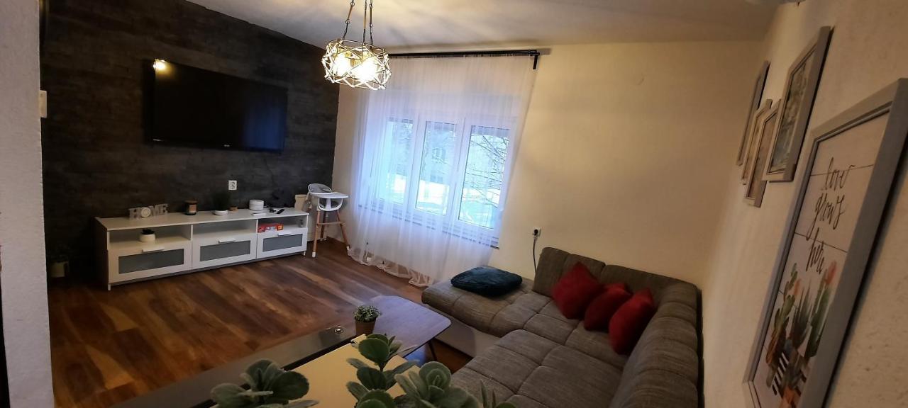 Apartman Twins Self Check In & Self Check Out Otočac المظهر الخارجي الصورة