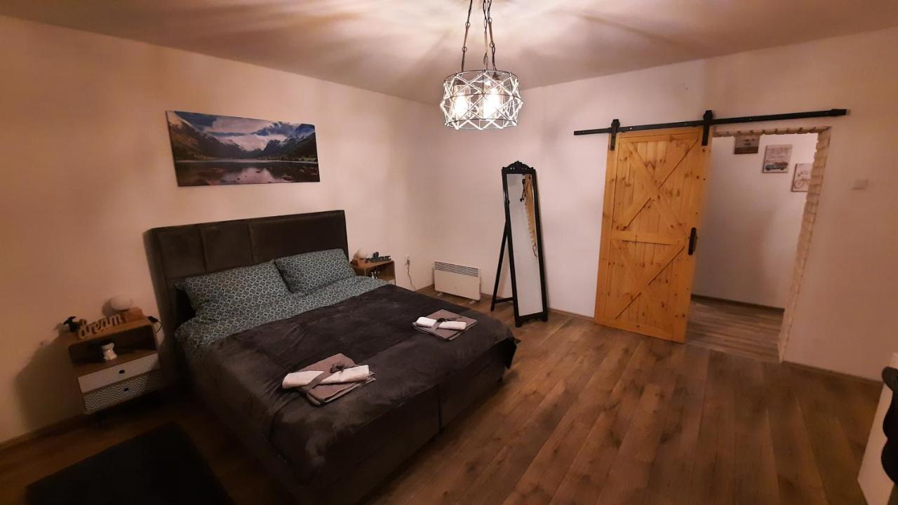 Apartman Twins Self Check In & Self Check Out Otočac المظهر الخارجي الصورة