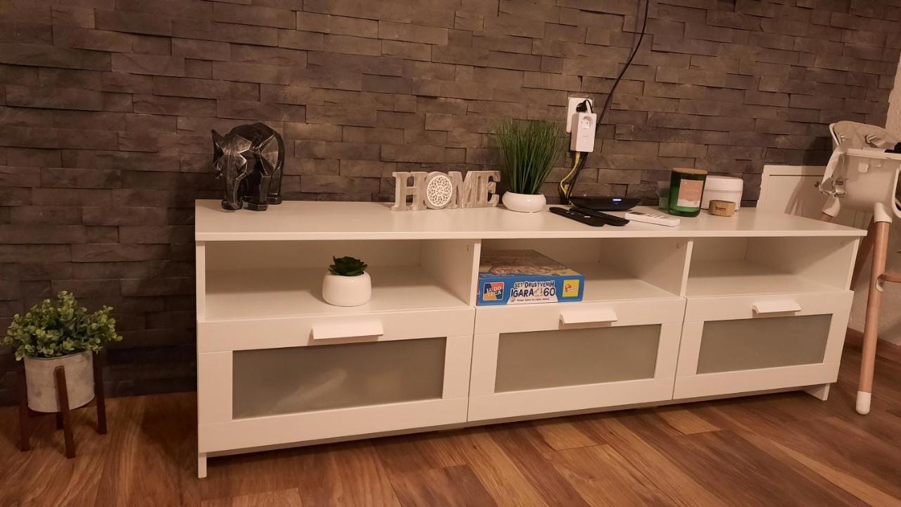 Apartman Twins Self Check In & Self Check Out Otočac المظهر الخارجي الصورة